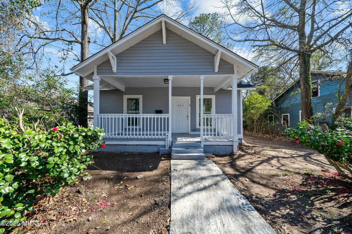 Unknown · 871 Peachtree Street, Macon, GA 31217