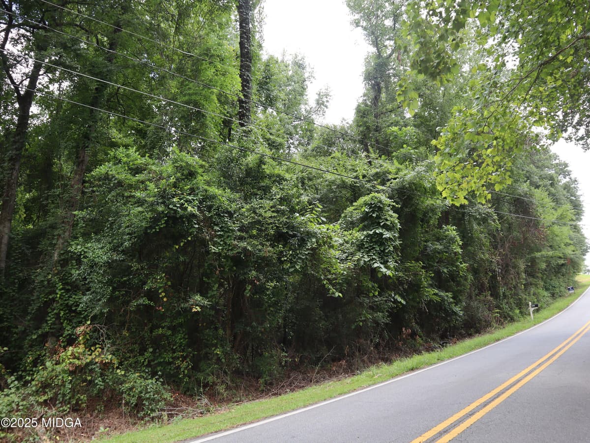 Bridgewood Hills Est · 5524 Bankston Lake Road, Macon, GA 31216