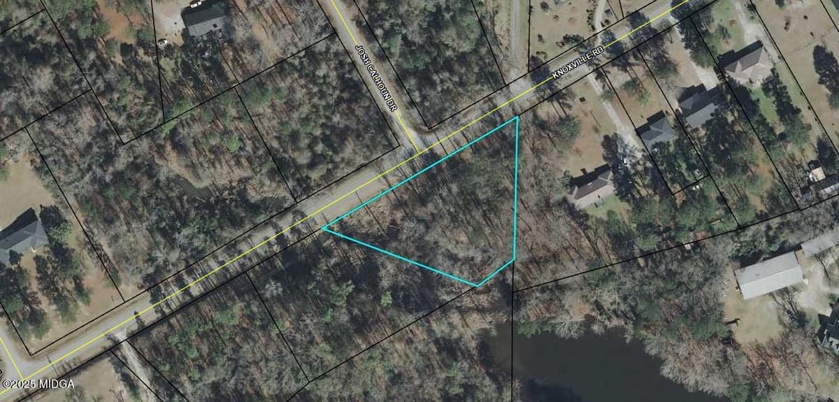 Lila Calhoun Davis · 6888 Knoxville Road, Lizella, GA 31052