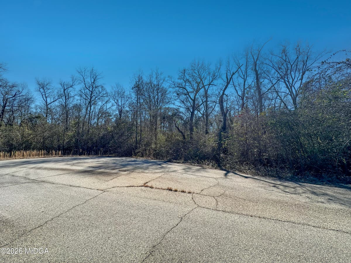 Griffin Crossing · 312 Hawk Court, Macon, GA 31216