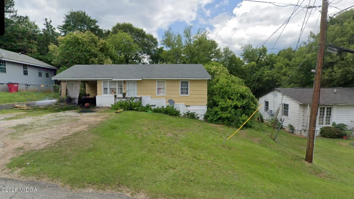 Unknown · 1089 Brisbane Street, Macon, GA 31206