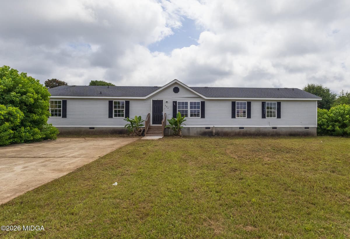American Heritage · 324 Cavalry Court, Byron, GA 31008