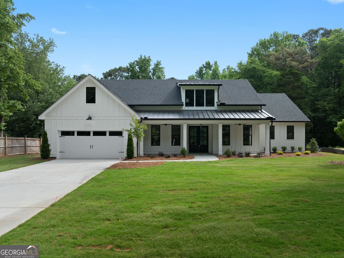 1728 Pucketts Drive SW, Lilburn GA 30047
