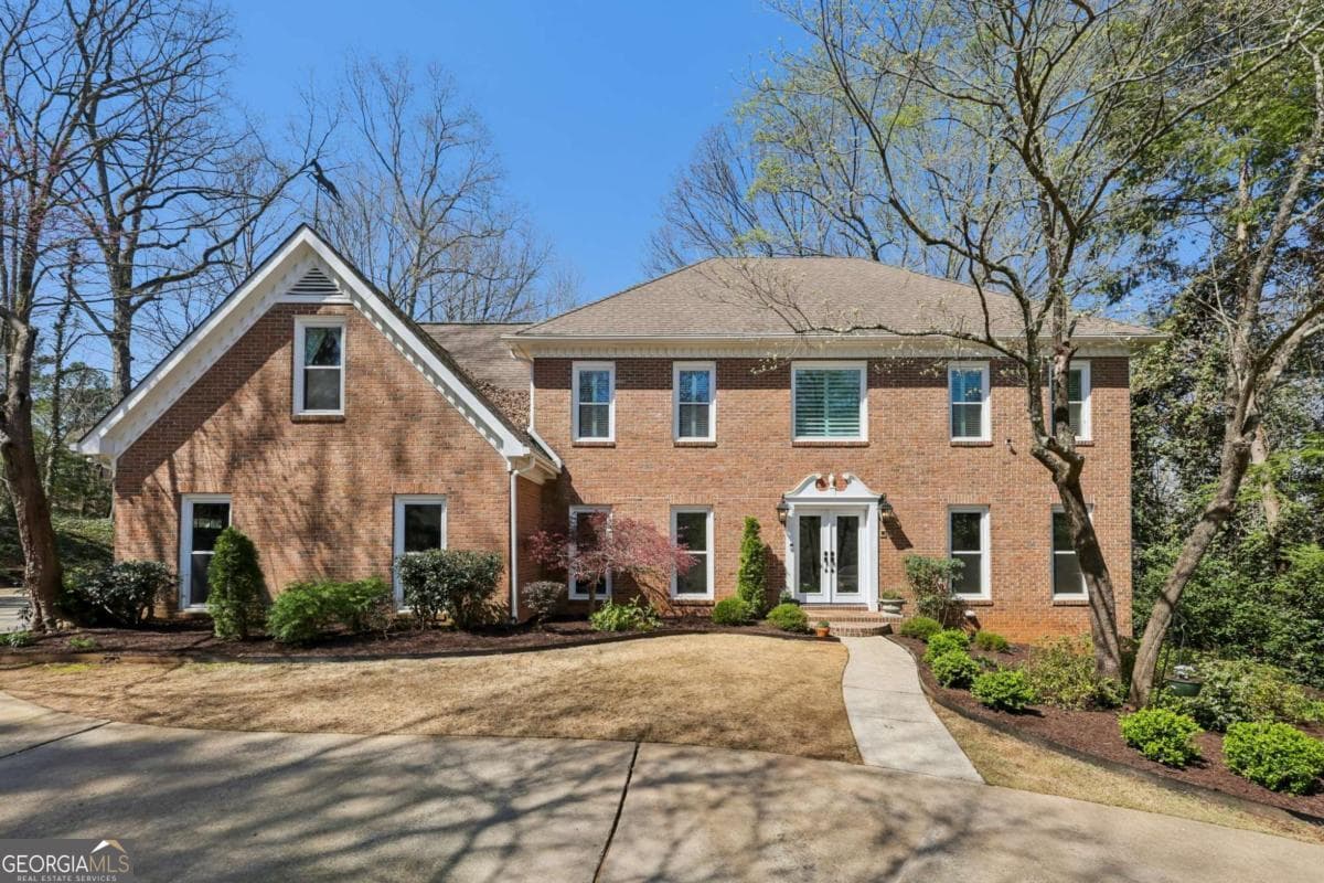 Brookfield Country Club · 210 Willow Lake Cove, Roswell GA 30075