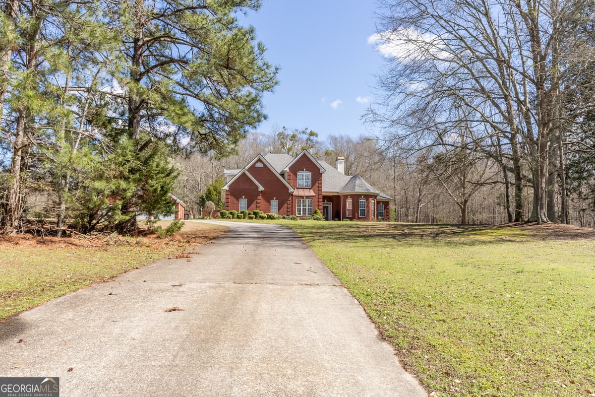 2101 NE Indian Shoals Drive, Loganville GA 30052