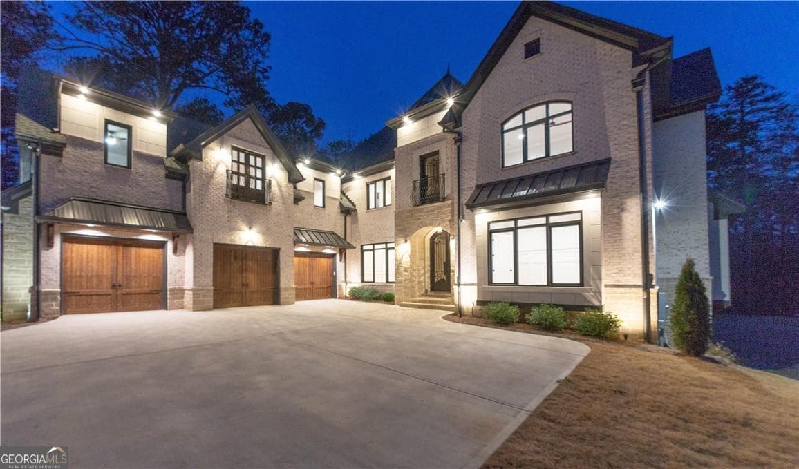 10765 Shallowford Road, Roswell GA 30075