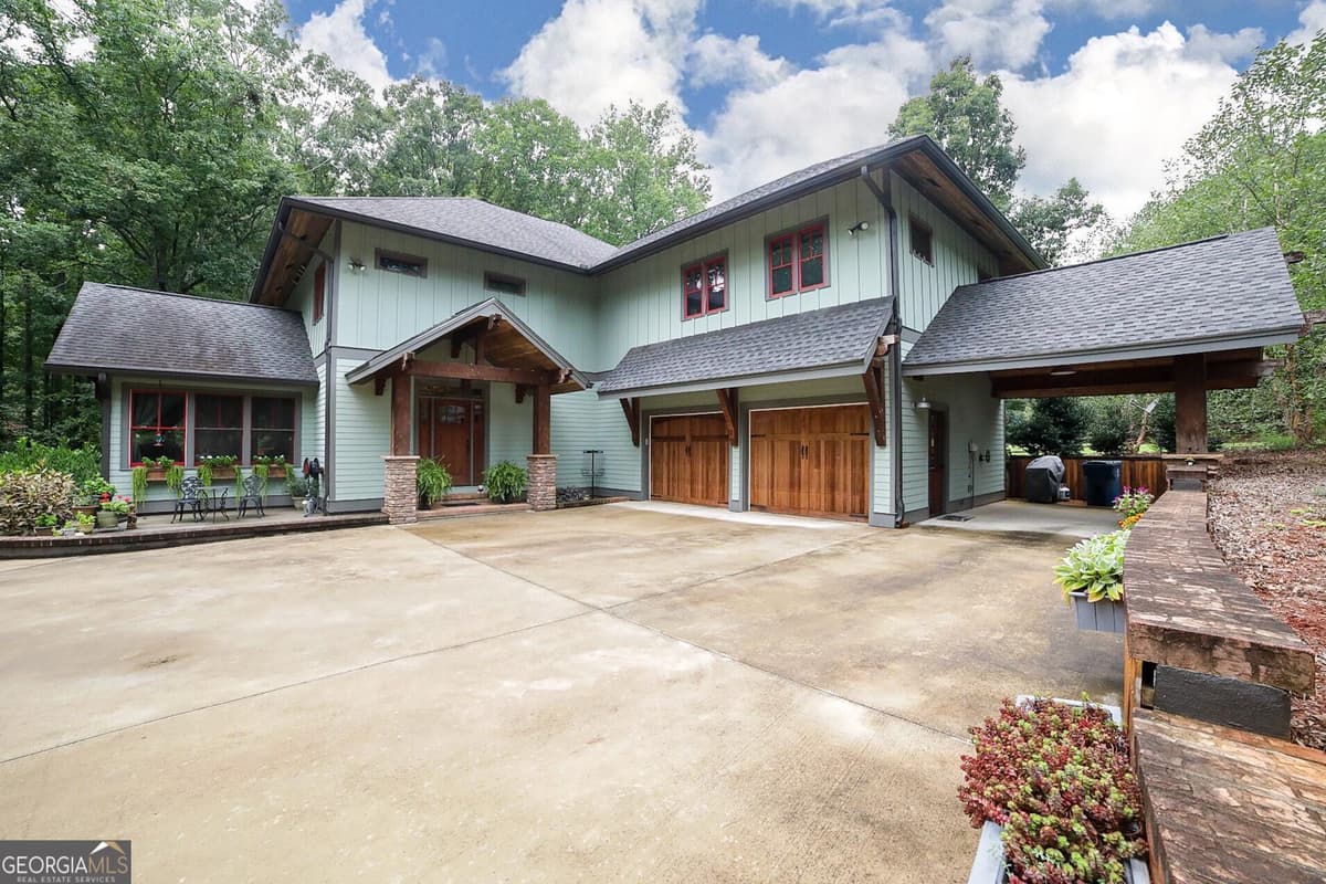 Briar Lakes · 1010 Briar Lakes Court, Watkinsville GA 30677
