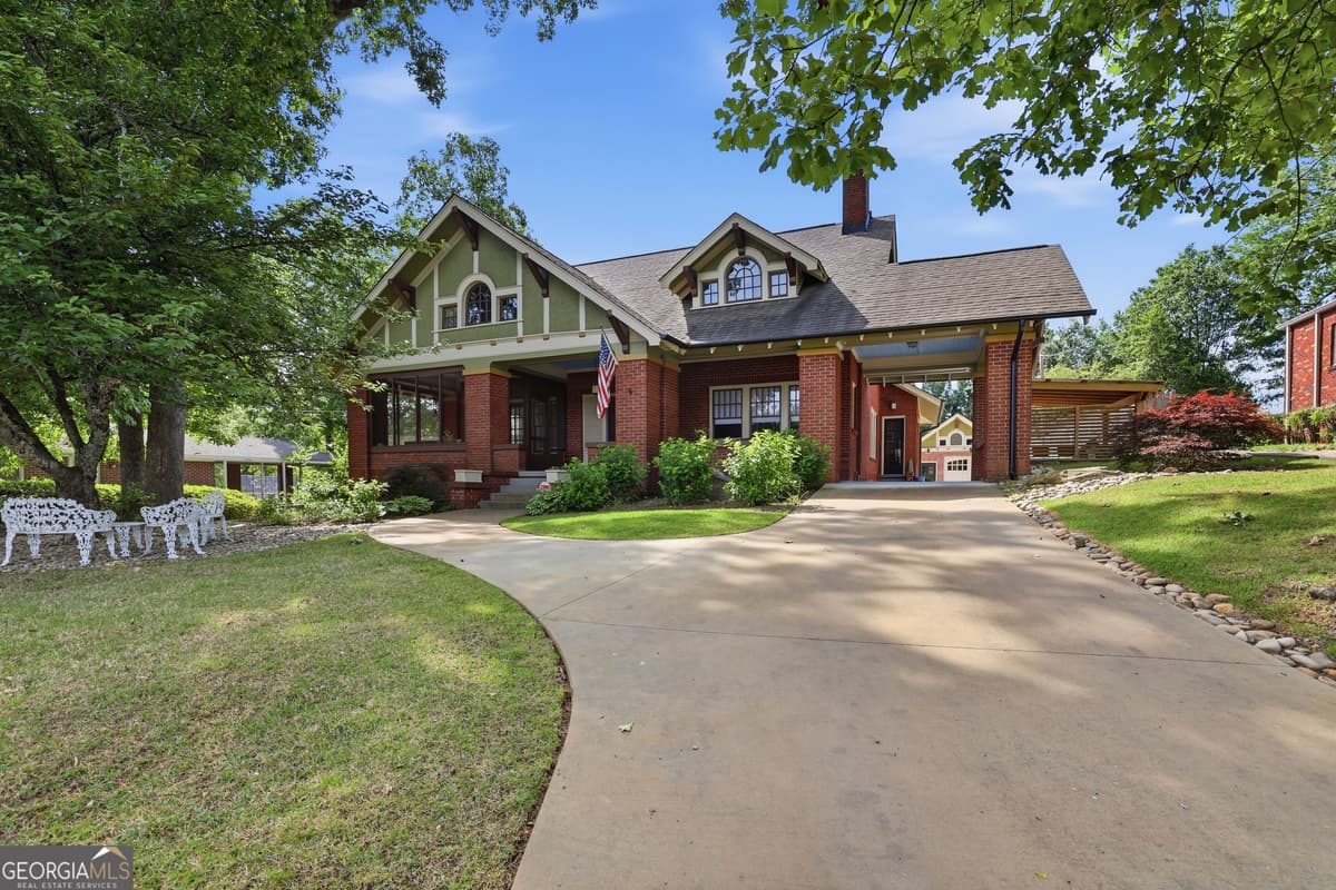 Upland Terrace · 760 E Tugalo Street, Toccoa GA 30577