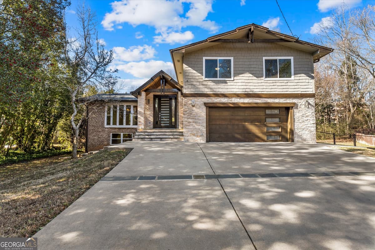 Shenandoah Estates · 2116 Strasburg Court, Atlanta GA 30338