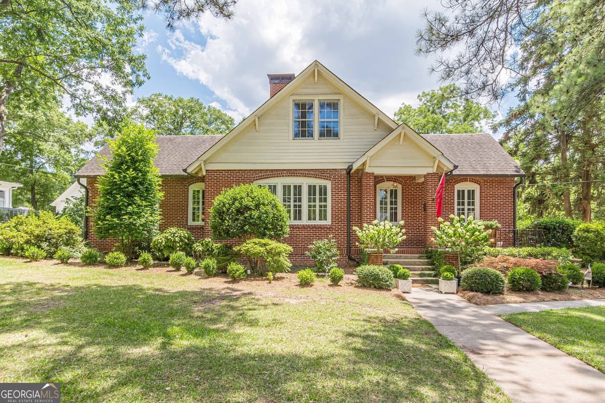 HISTORIC COLLEGE PARK · 1878 Cambridge Avenue, Atlanta GA 30337