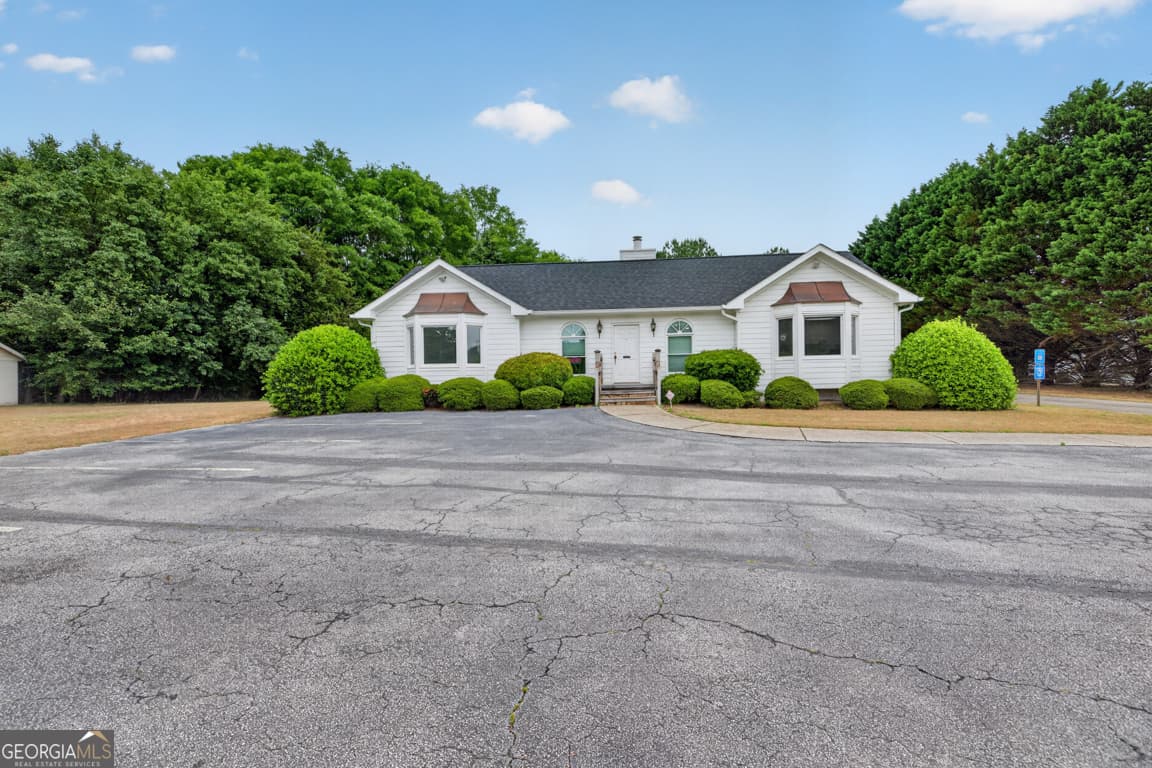 2940 Rosebud Road, Loganville GA 30052