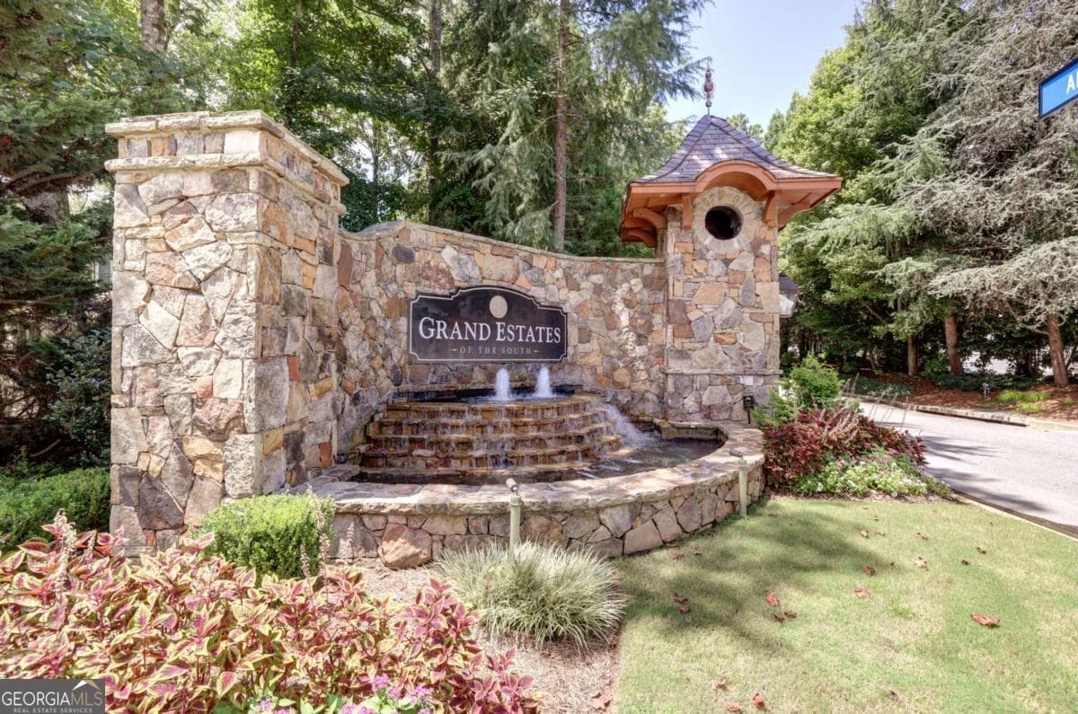 GRAND ESTATES OF THE SOUTH · 9715 Almaviva Drive, Alpharetta GA 30022