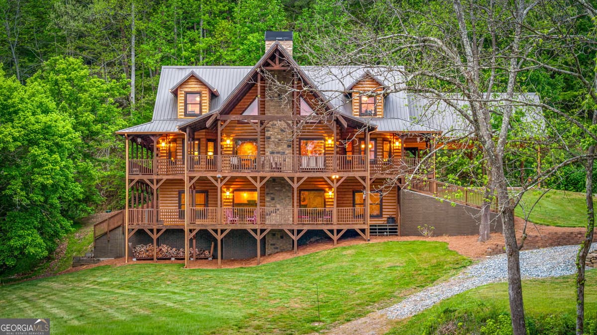 460 Wikle Drive, Ellijay GA 30540