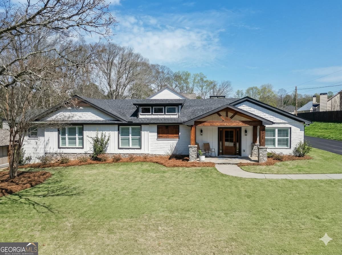 5435 Shadburn Ferry Road, Buford GA 30518