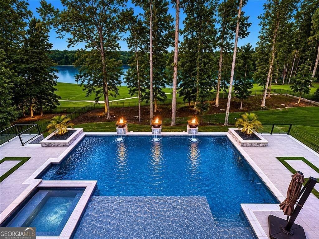 ECHELON UNIT 1 & 1A · 245 Traditions Drive, Alpharetta GA 30004