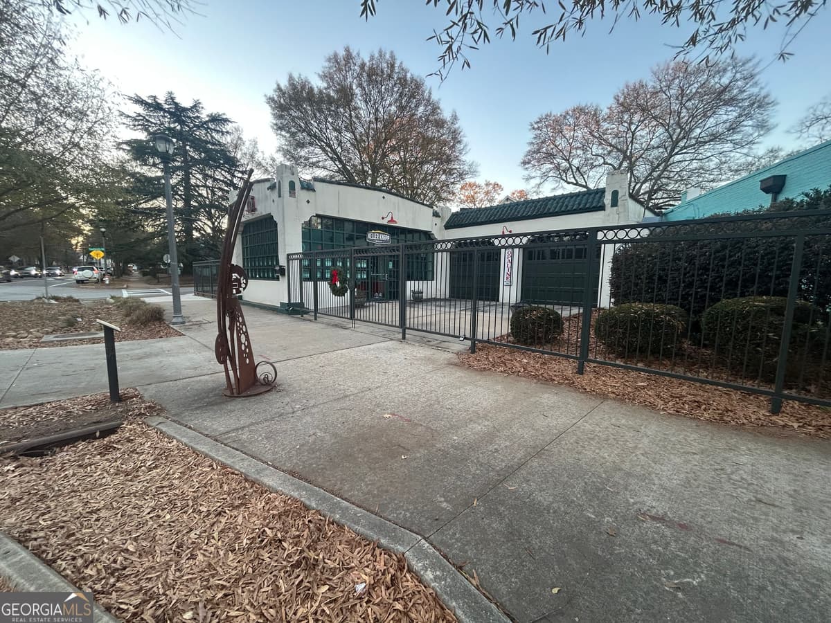 715 E East Lake Drive, Decatur GA 30030