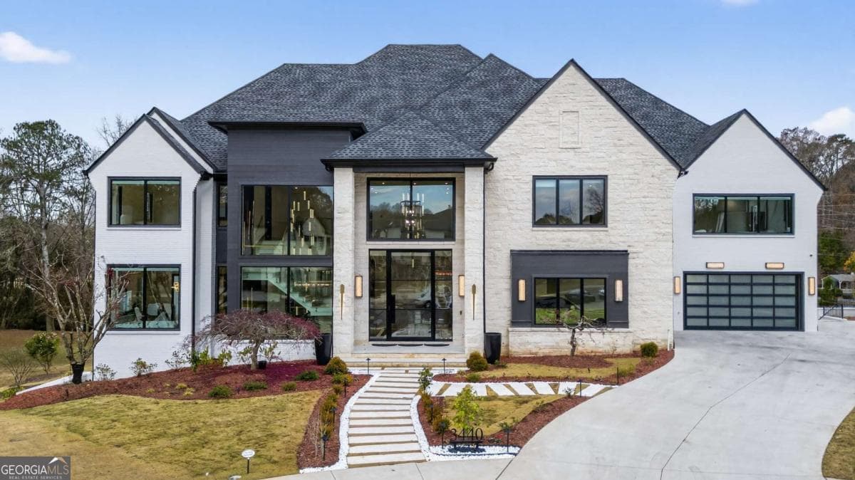 Spring Creek at Mathis Pkwy · 3440 Ronnie Lane, Suwanee GA 30024