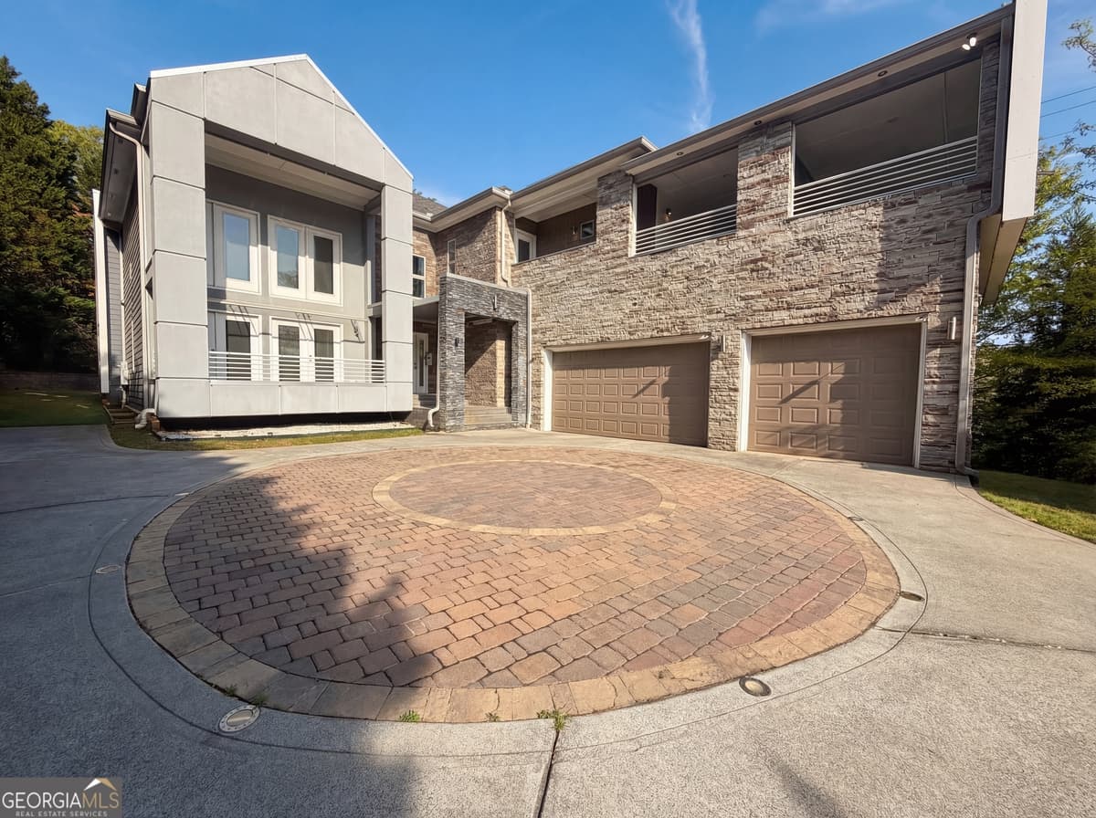 Garden Park · 302 Summer Garden Drive, Marietta GA 30064