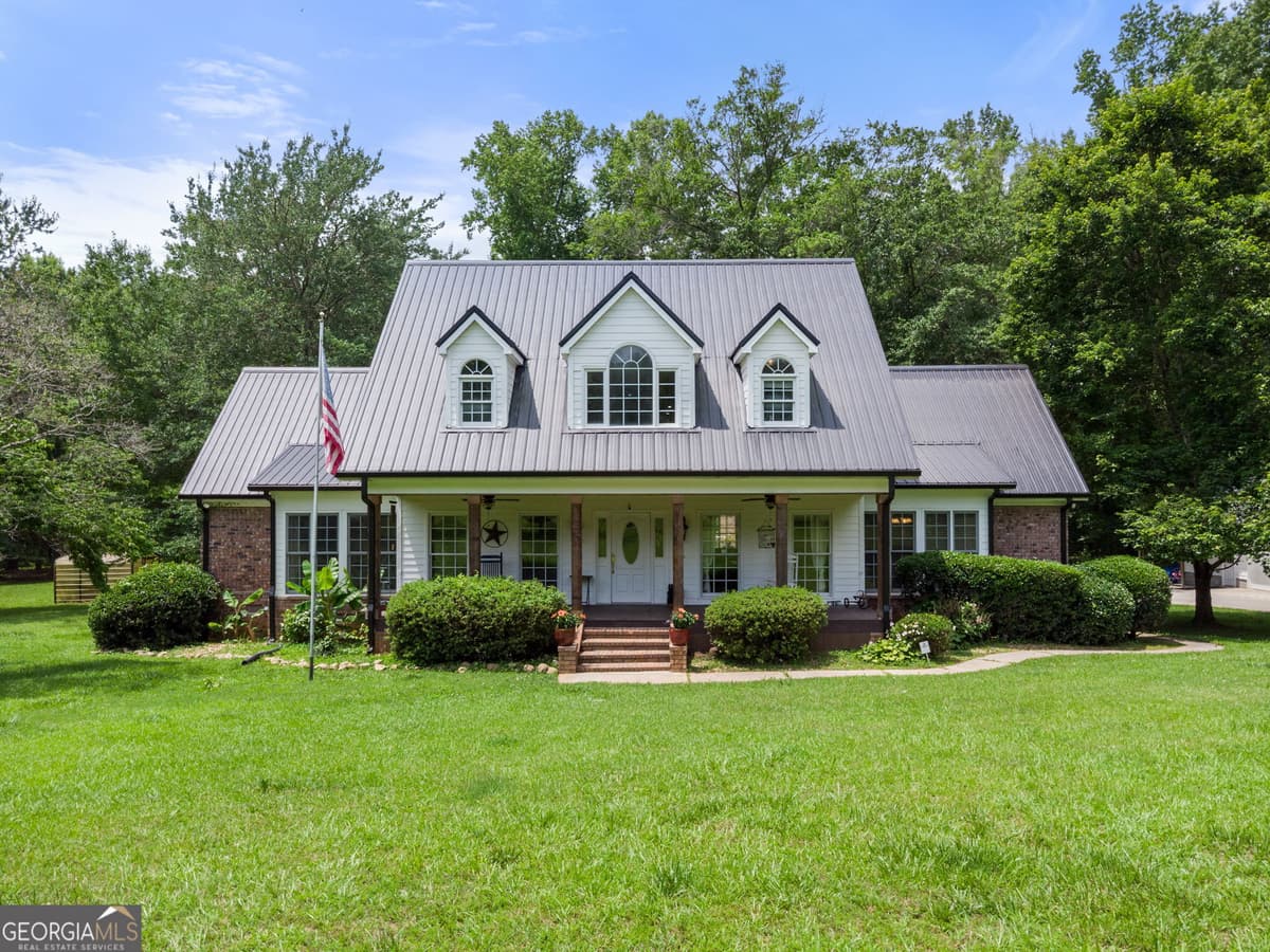1228 J D Walton Road, Newnan GA 30263
