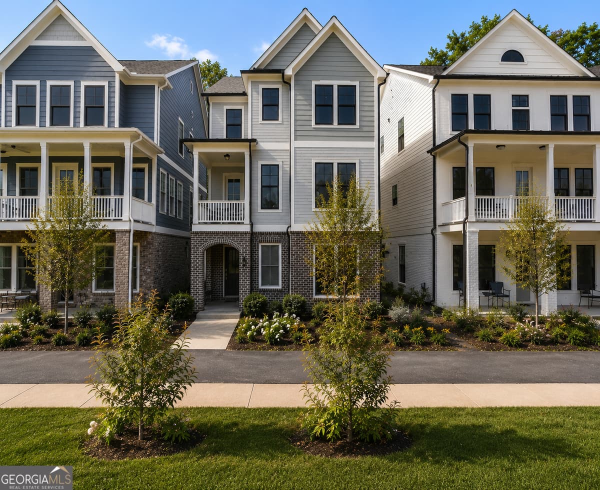 Manning on the Square · 465 Anglin Walk, Alpharetta GA 30009