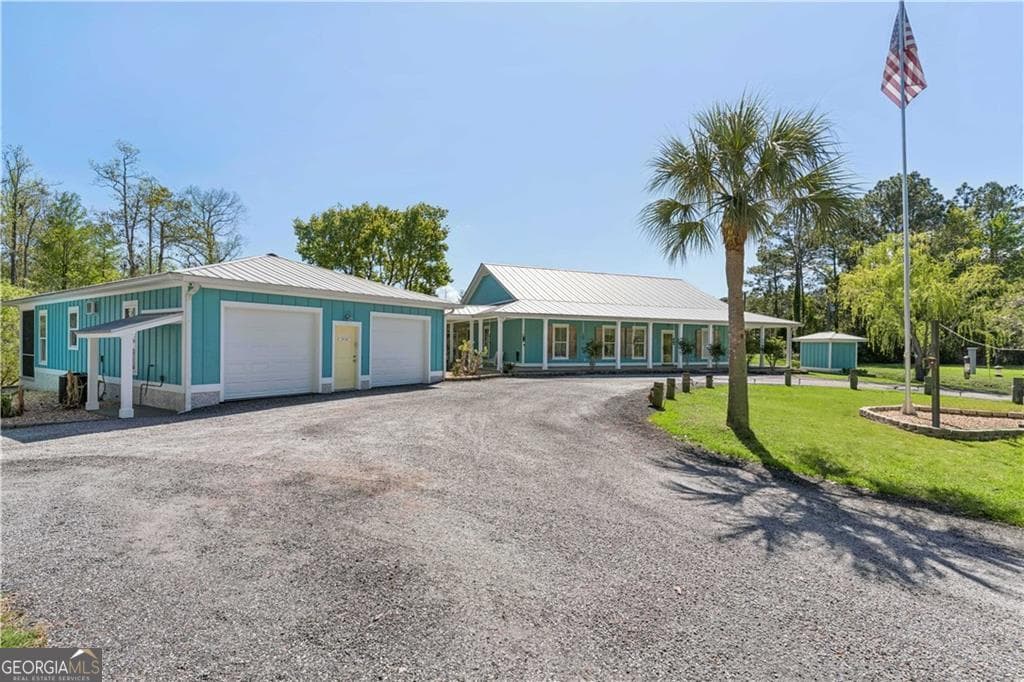 6370 Dover Bluff Road, Waverly GA 31565