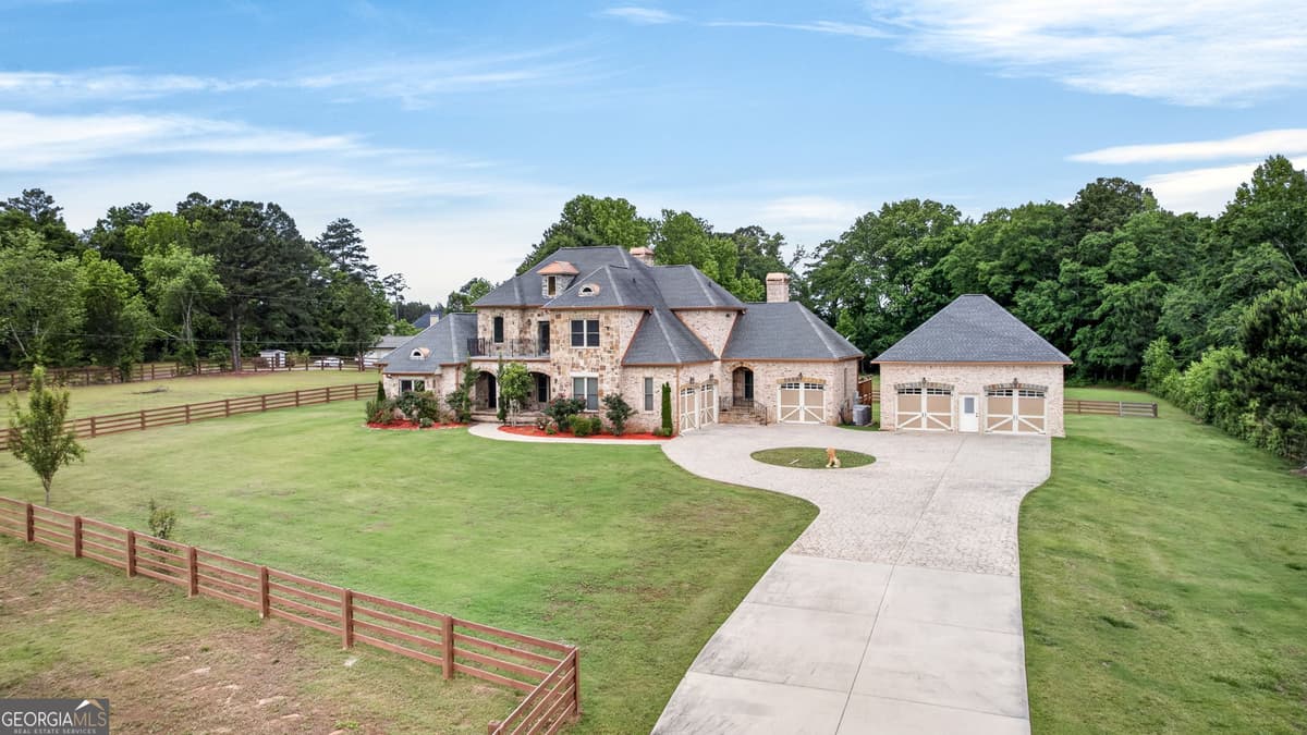 1585 Leguin Mill Road, Locust Grove GA 30248