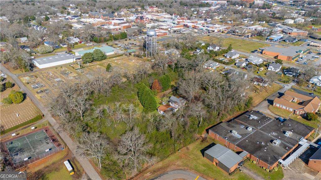 101 E Chambers Street, Forsyth GA 31029