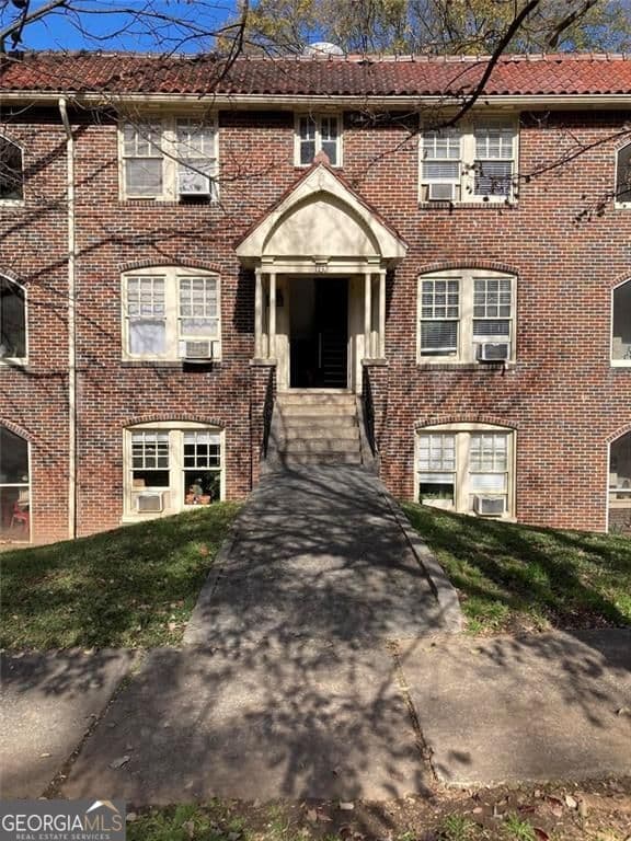 VIRGINIA · 1132 Virginia Avenue NE, Atlanta GA 30306