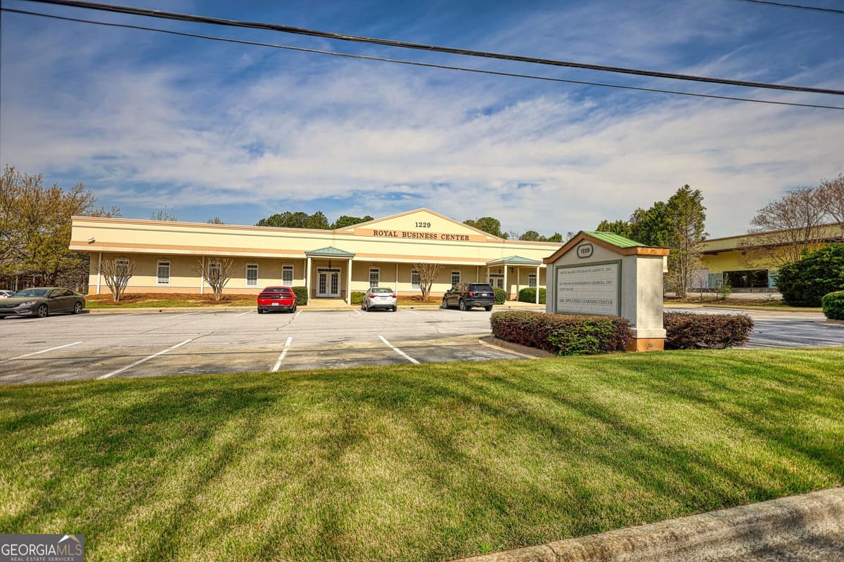1229 Royal Drive SW, Conyers GA 30094