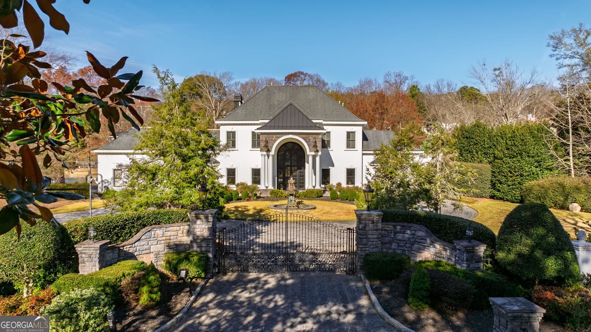 Columns Drive · 4571 Columns Drive SE, Marietta GA 30067