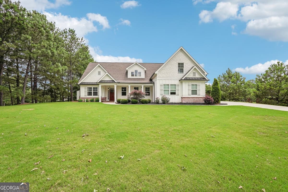 The Village at Oak Creek · 520 Village Creek Drive, Jasper GA 30143