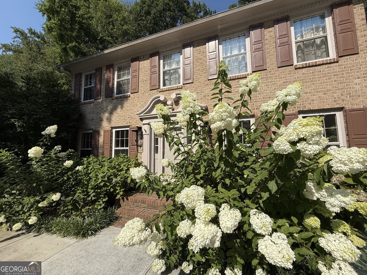 5382 Lanford Springs Court, Lilburn GA 30047