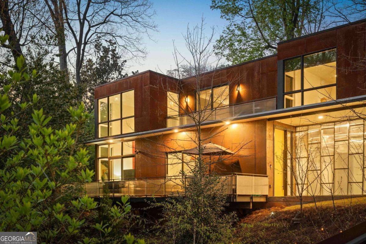 Lake Claire · 1944 McLendon Avenue NE, Atlanta GA 30307