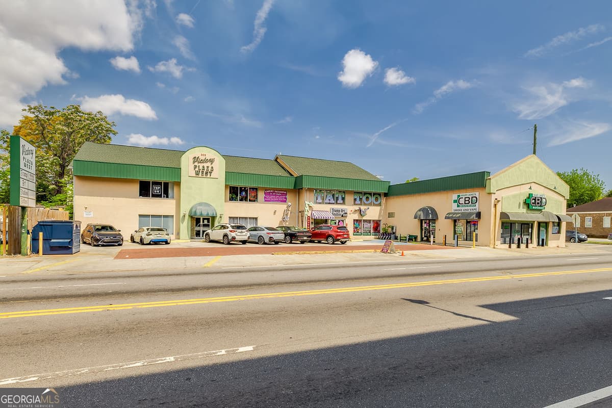 302 W Victory Drive, Savannah GA 31405