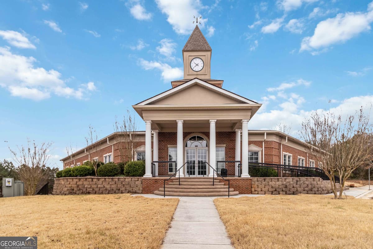 500 Plantation Park Drive, Loganville GA 30052