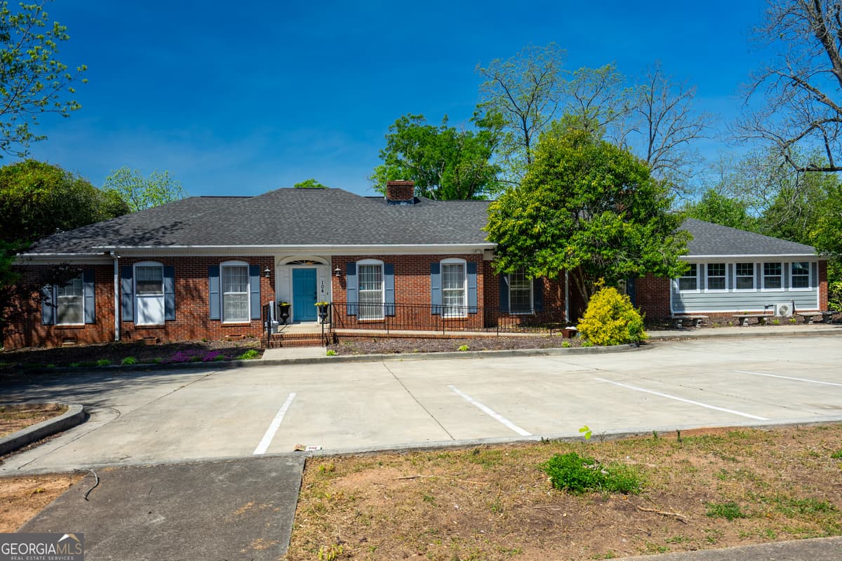 104 Harwell Avenue, Lagrange GA 30240