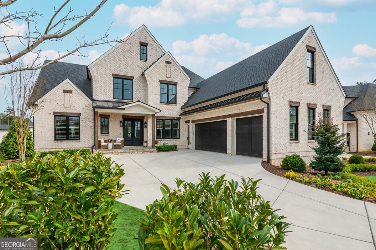 The Manor · 4030 Cottage Park Court, Alpharetta GA 30004