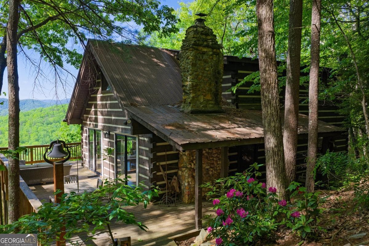 1049 Rockwater Road, Ellijay GA 30536