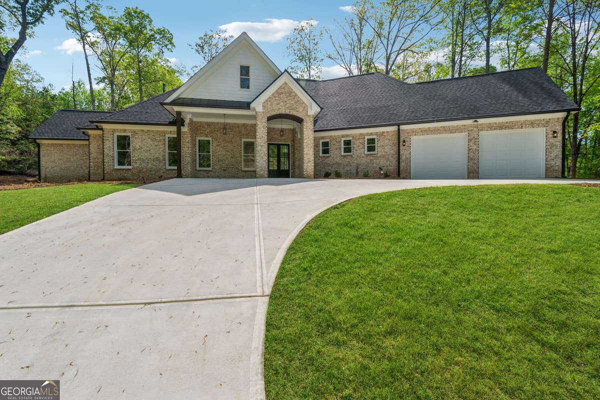 STRATFORD ON LANIER · 6029 Wellington Avenue, Gainesville GA 30506