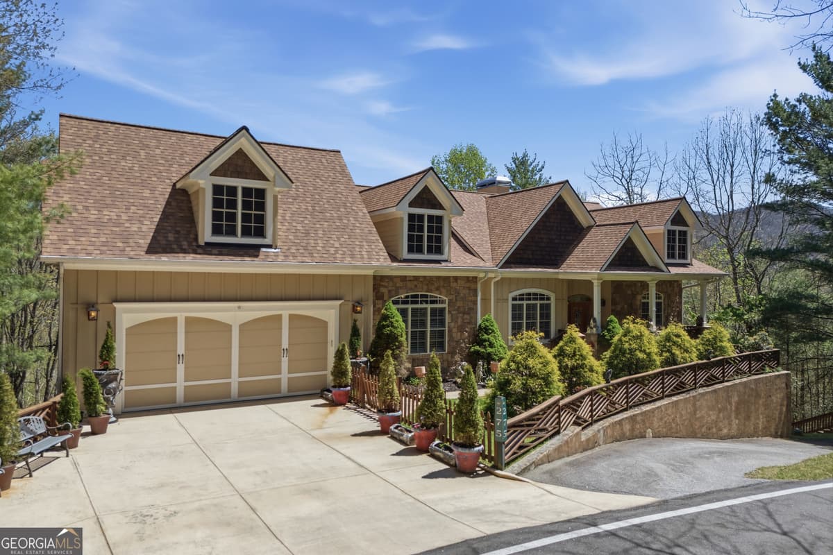 275 E Sugarbush Drive, Sky Valley GA 30537