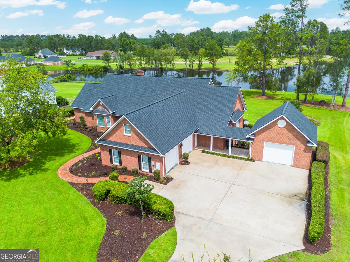 Green Tree Lakes · 161 Green Tree Drive, Broxton GA 31519