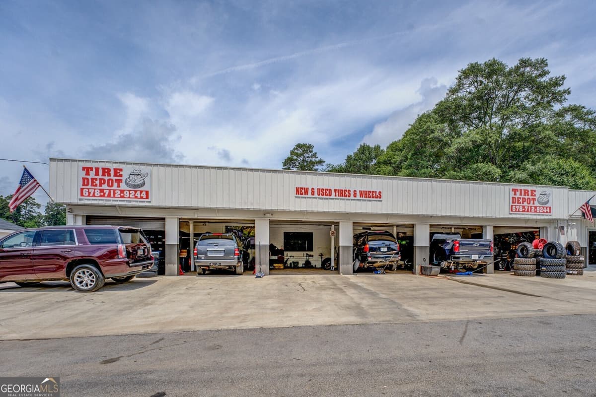 6166 Washington Street SW, Covington GA 30014
