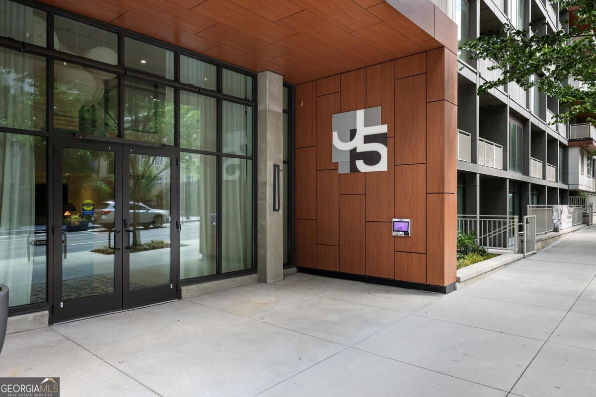 J5 · 775 Juniper Street NE # 602, Atlanta GA 30308