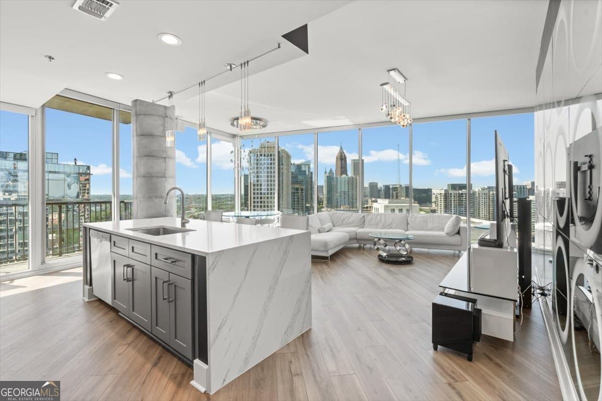 1010 midtown · 1080 Peachtree Street NE # 2110, Atlanta GA 30309