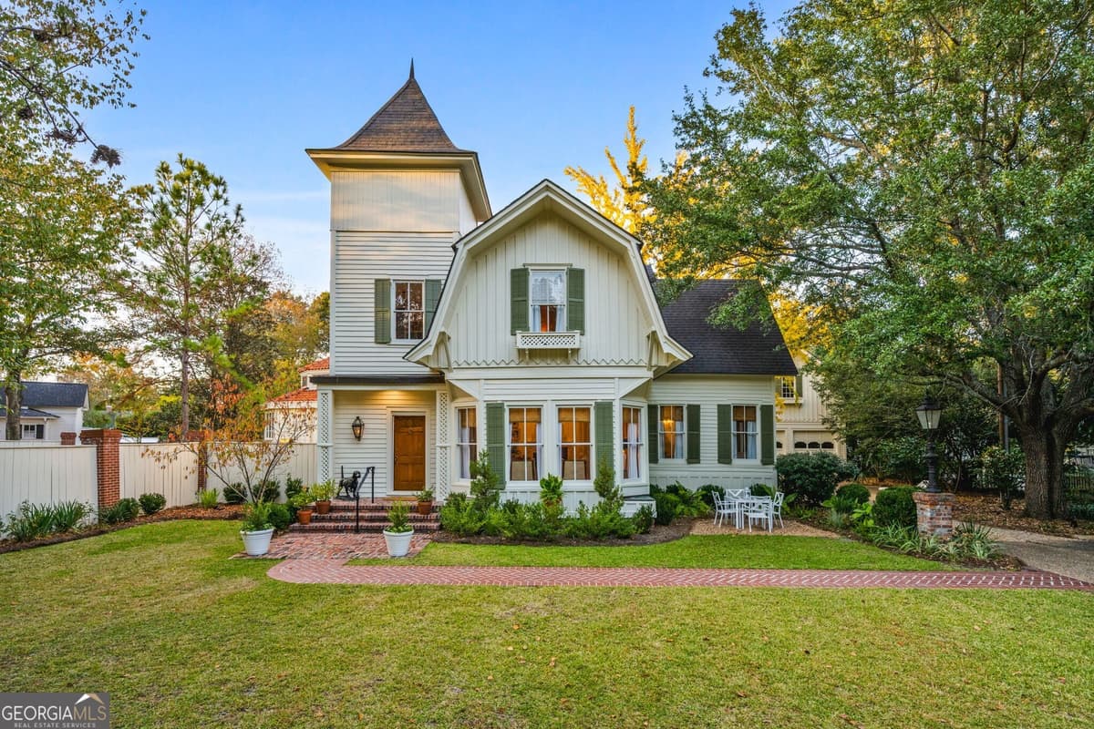 Tockwotton - Love Historic District · 437 Remington Avenue, Thomasville GA 31792