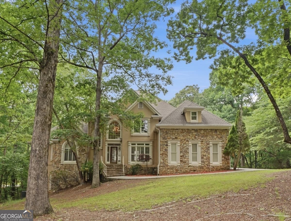 Loch Wolde · 3725 Wickloe Court, Snellville GA 30039