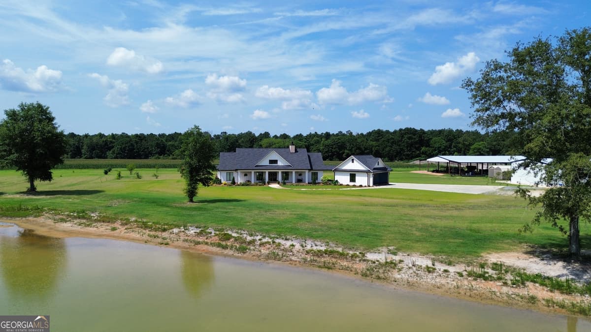 1665 Walke Dairy Rd, Dublin GA 31021