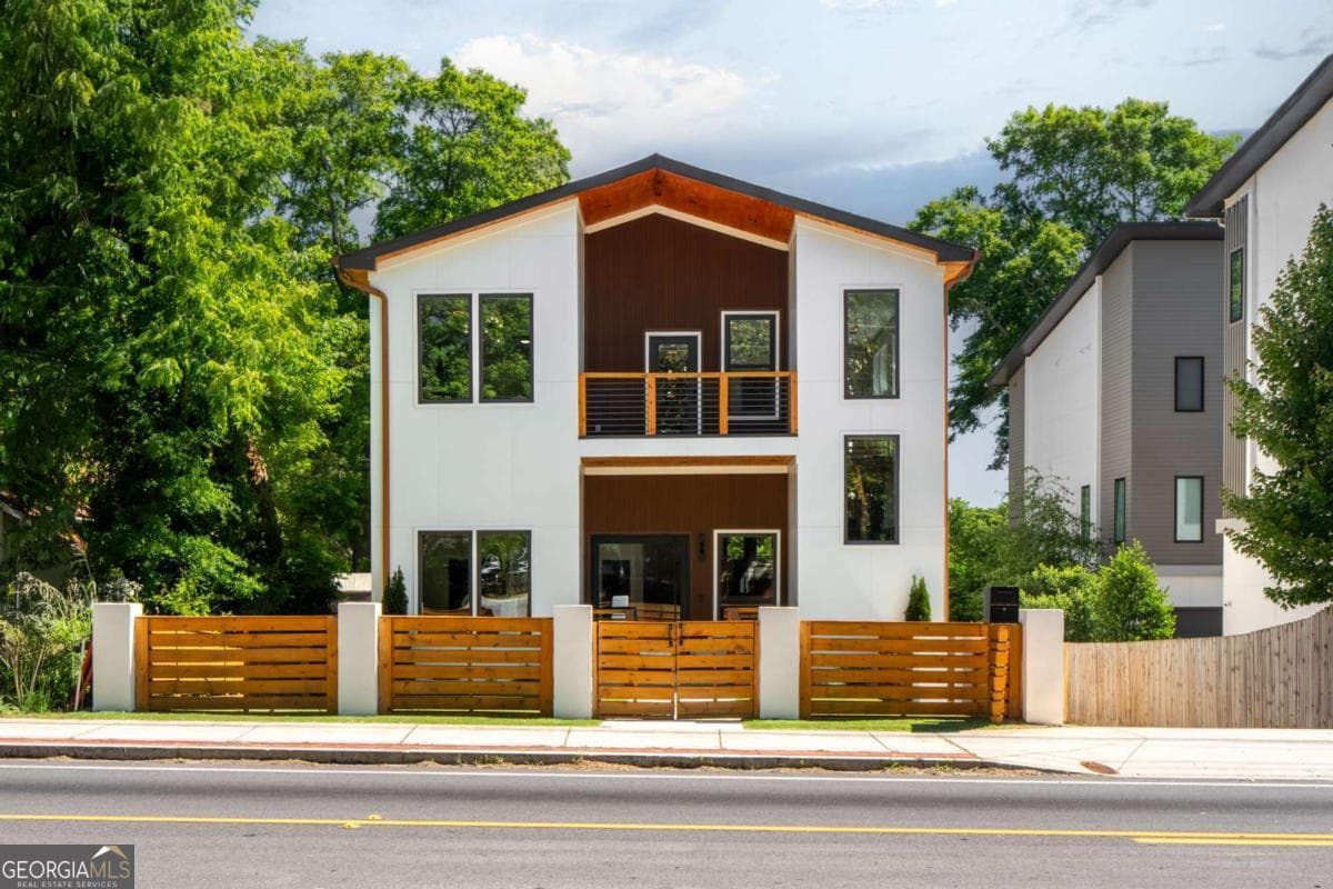 East Lake / Kirkwood · 1927 Memorial Drive SE, Atlanta GA 30317