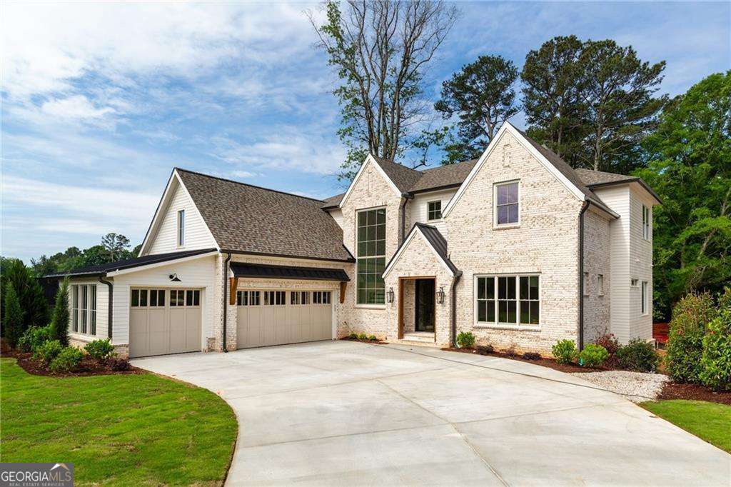 Magnolia Row · 10908 Woodstock Road, Roswell GA 30075