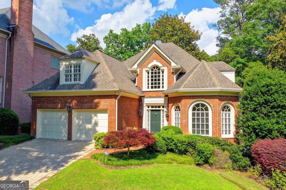 HIGHGROVE ON WINDSOR · 4405 Highgrove Pointe, Atlanta GA 30319